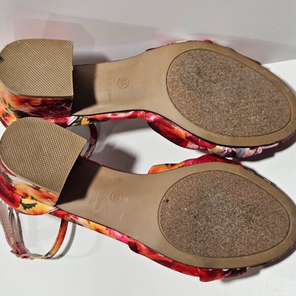 Betsey Johnson Floral Block Heel Dress Heels Women’s 6.5 Ankle Strap - Picture 6 of 11